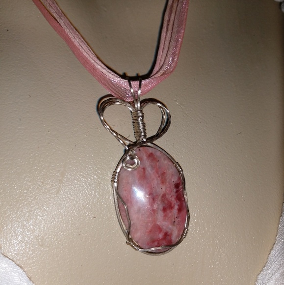 Hand Crafted Heart Wire Setting Rose Quartz - Picture 3 of 5